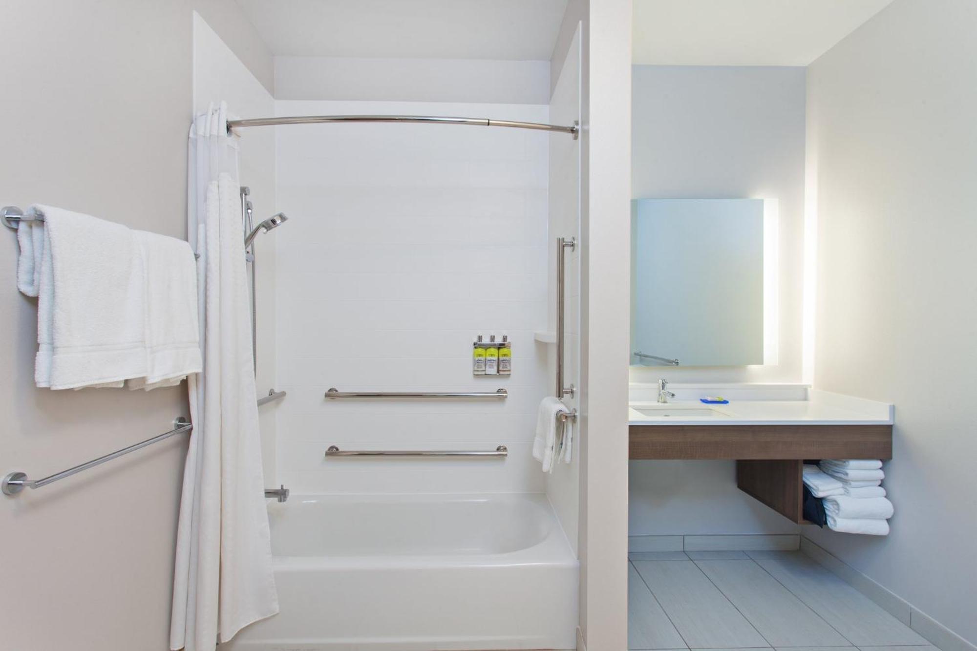 Holiday Inn Express & Suites - Moses Lake By Ihg Exteriér fotografie
